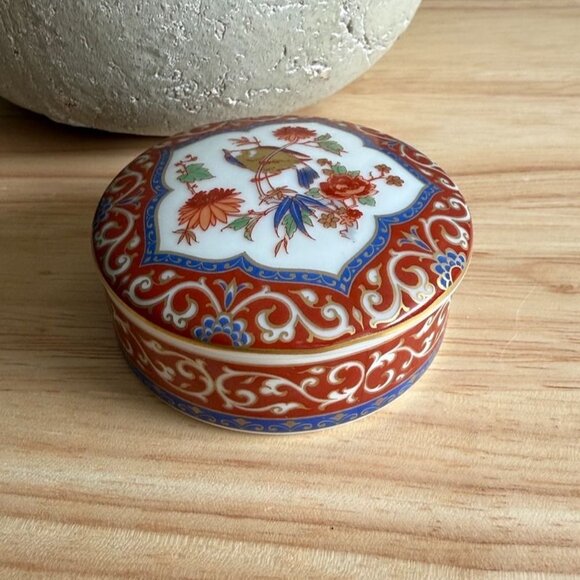 Vintage Kaiser W Germany Porcelain Trinket Box With Floral & Scroll Design Red G - Picture 1 of 10